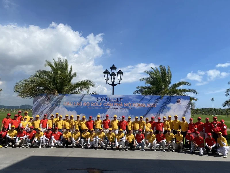 Ảnh tập thể trước giải đấu