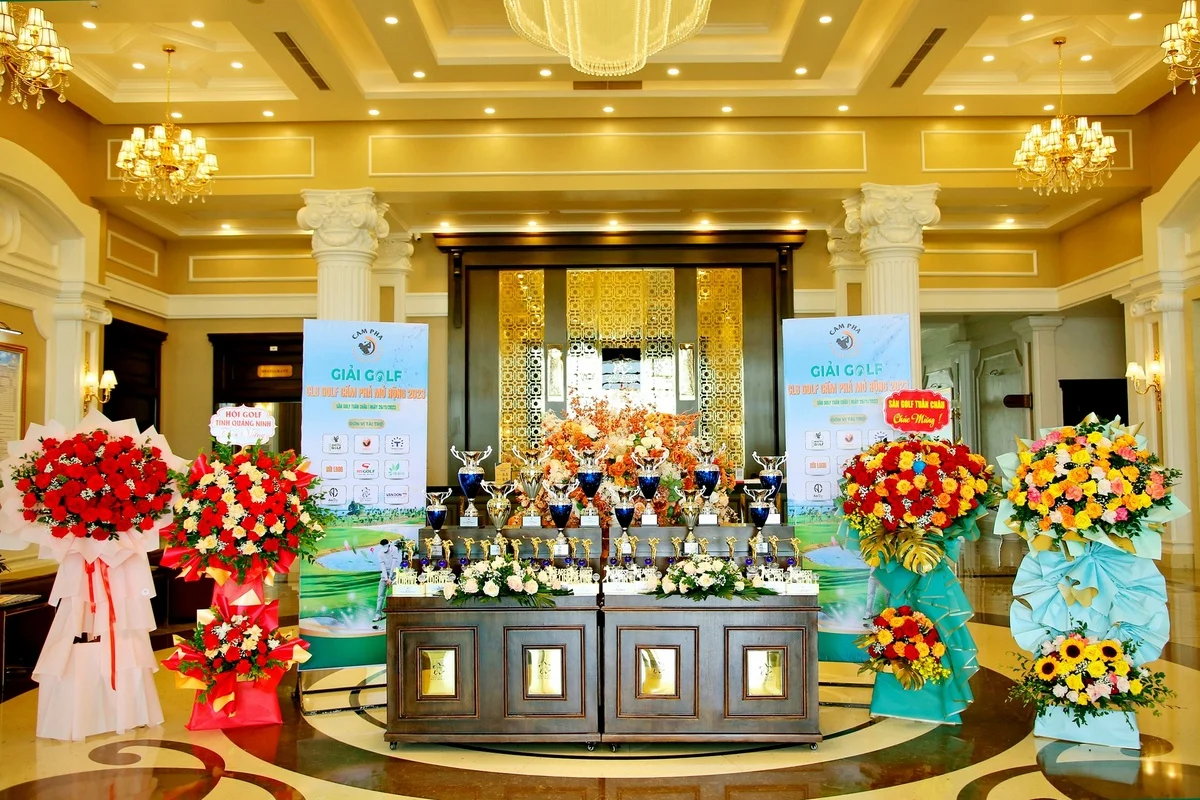 Các Cup trao thưởng